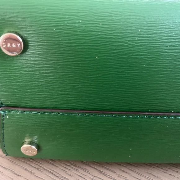 DKNY Sutton Leather Bryant Medium Tote - Picture 3 of 8